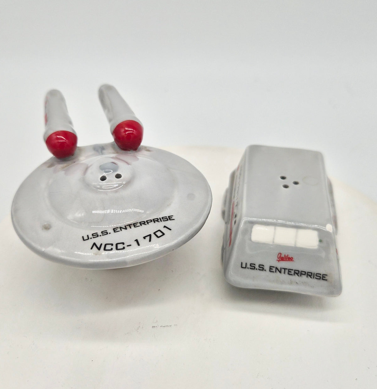 Star trek salt and pepper shakers