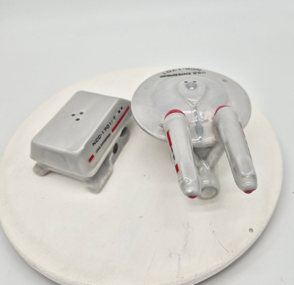 Star trek salt and pepper shakers