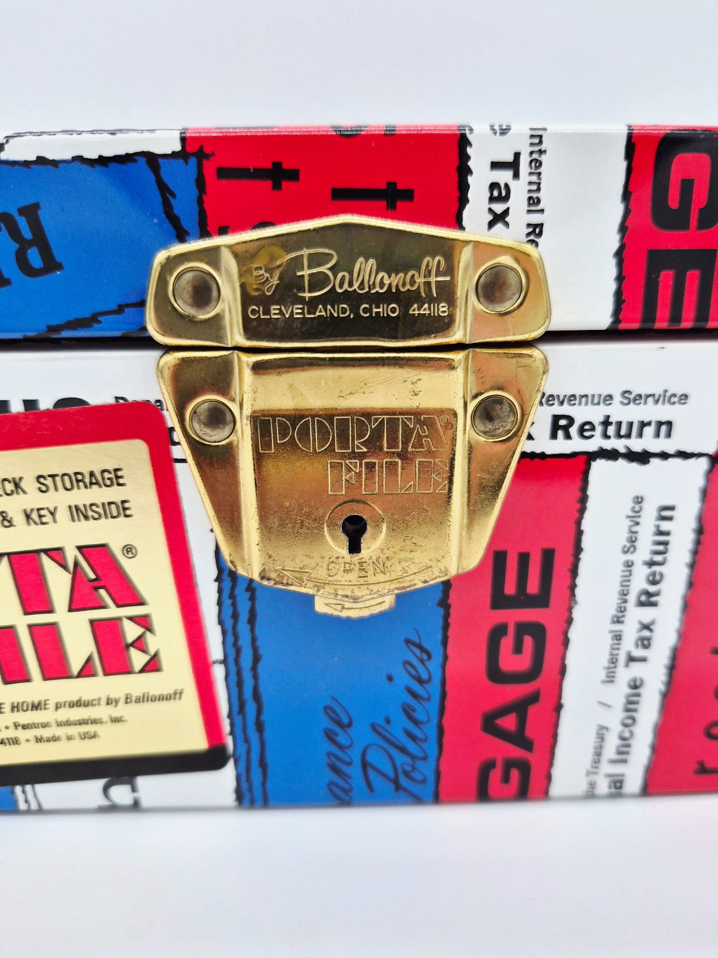 Vintage Balloncroft metal filing box