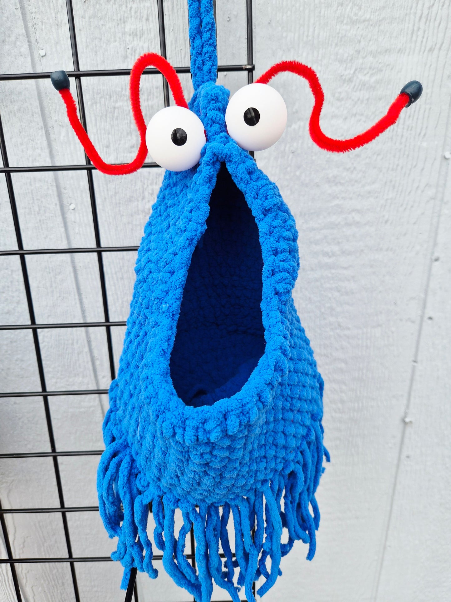 Yip yip Martian bags